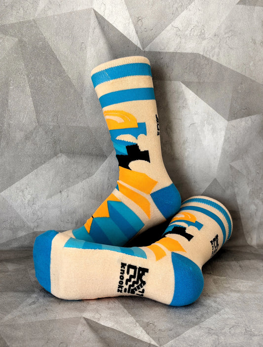 Knookz Drift hemp socks – colorful blue and yellow crew socks, breathable and sustainable for everyday wear