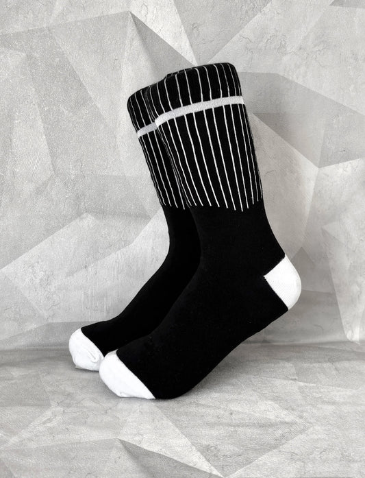 Knookz hemp socks – black and white striped design on gray background