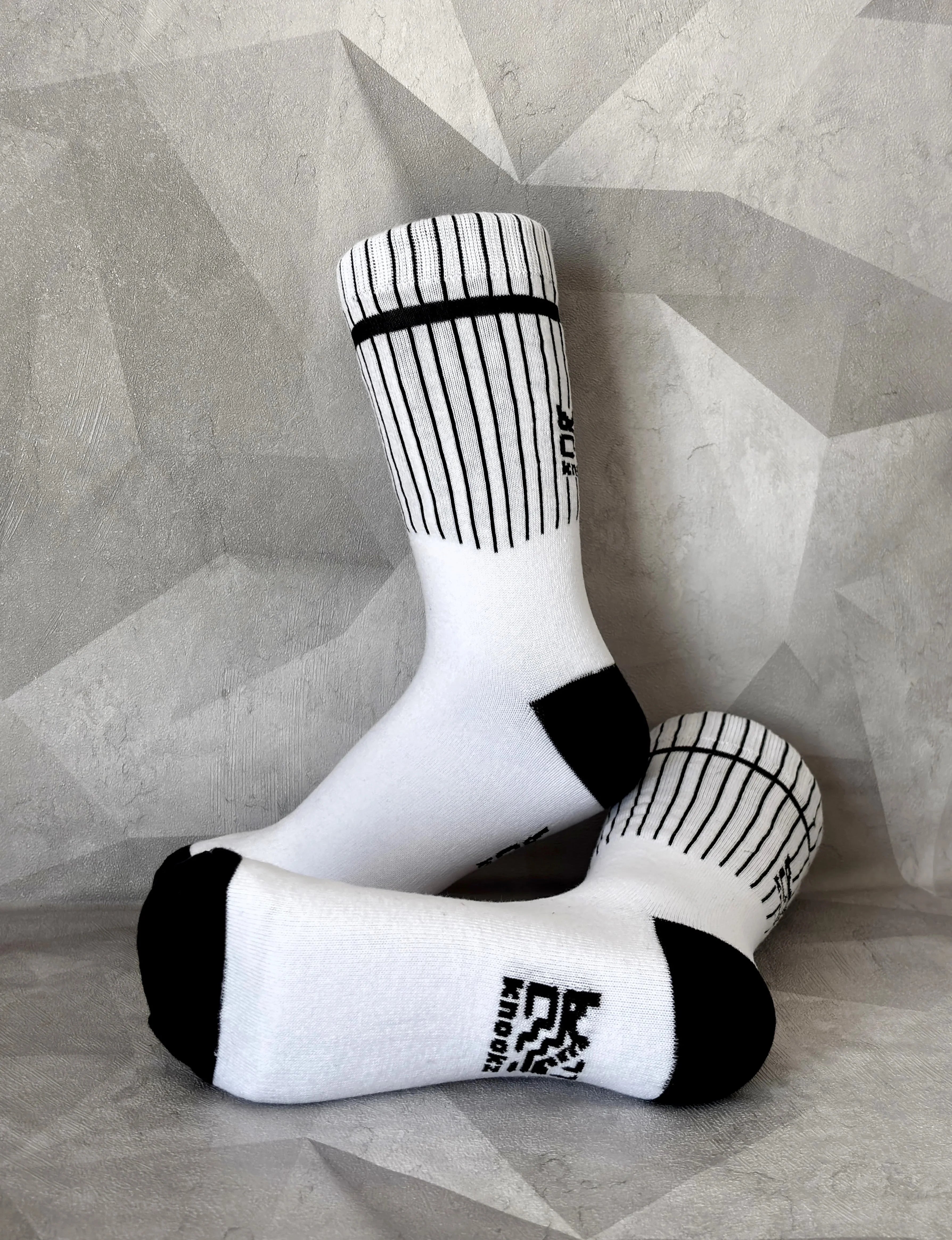 Shift Hemp Socks | Minimal Eco-Friendly Crew Socks – Knookz